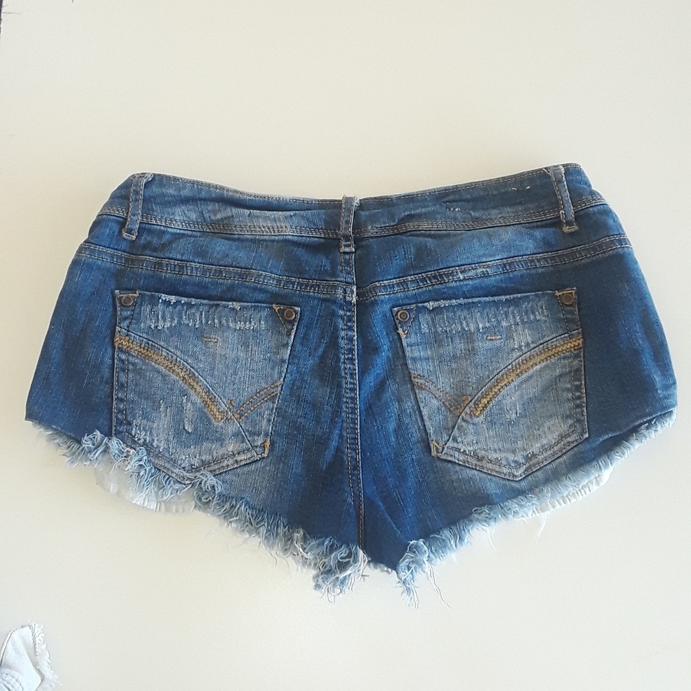 Shorts - Picture 2 of 2